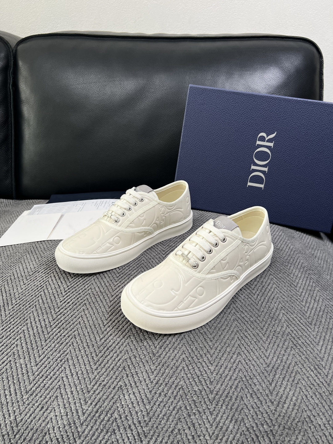 Dior 顶级工艺品 迪奥  专柜同步 原厂配置，意大利进口原版牛皮面料，透气舒适进口水染牛里垫，鞋底：原厂特供原版底超