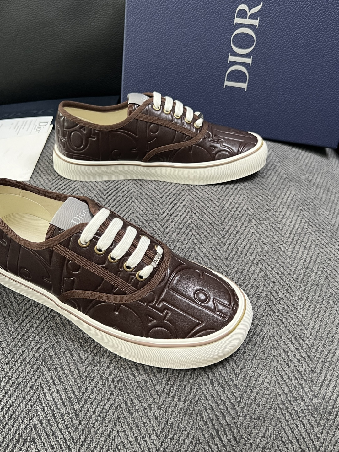 Dior 顶级工艺品 迪奥  专柜同步 原厂配置，意大利进口原版牛皮面料，透气舒适进口水染牛里垫，鞋底：原厂特供原版底超