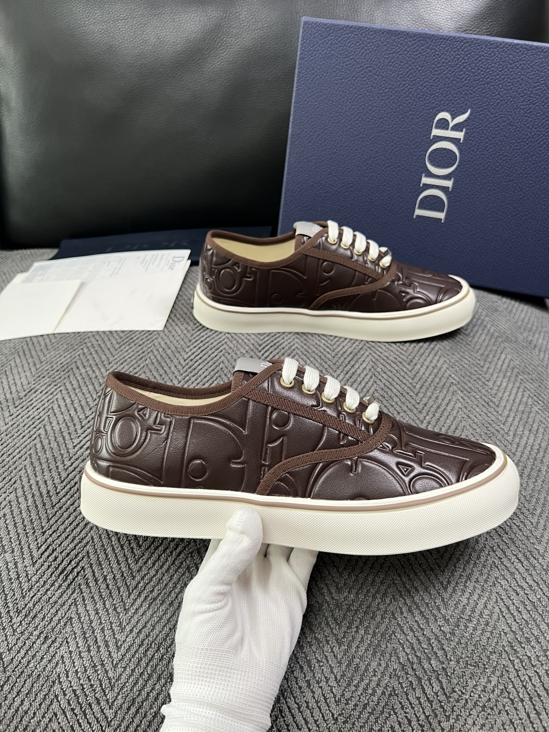 Dior 顶级工艺品 迪奥  专柜同步 原厂配置，意大利进口原版牛皮面料，透气舒适进口水染牛里垫，鞋底：原厂特供原版底超