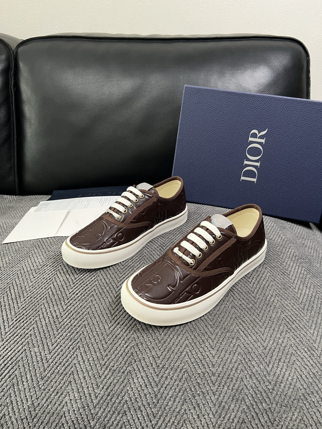 Dior 顶级工艺品 迪奥  专柜同步 原厂配置，意大利进口原版牛皮面料，透气舒适进口水染牛里垫，鞋底：原厂特供原版底超