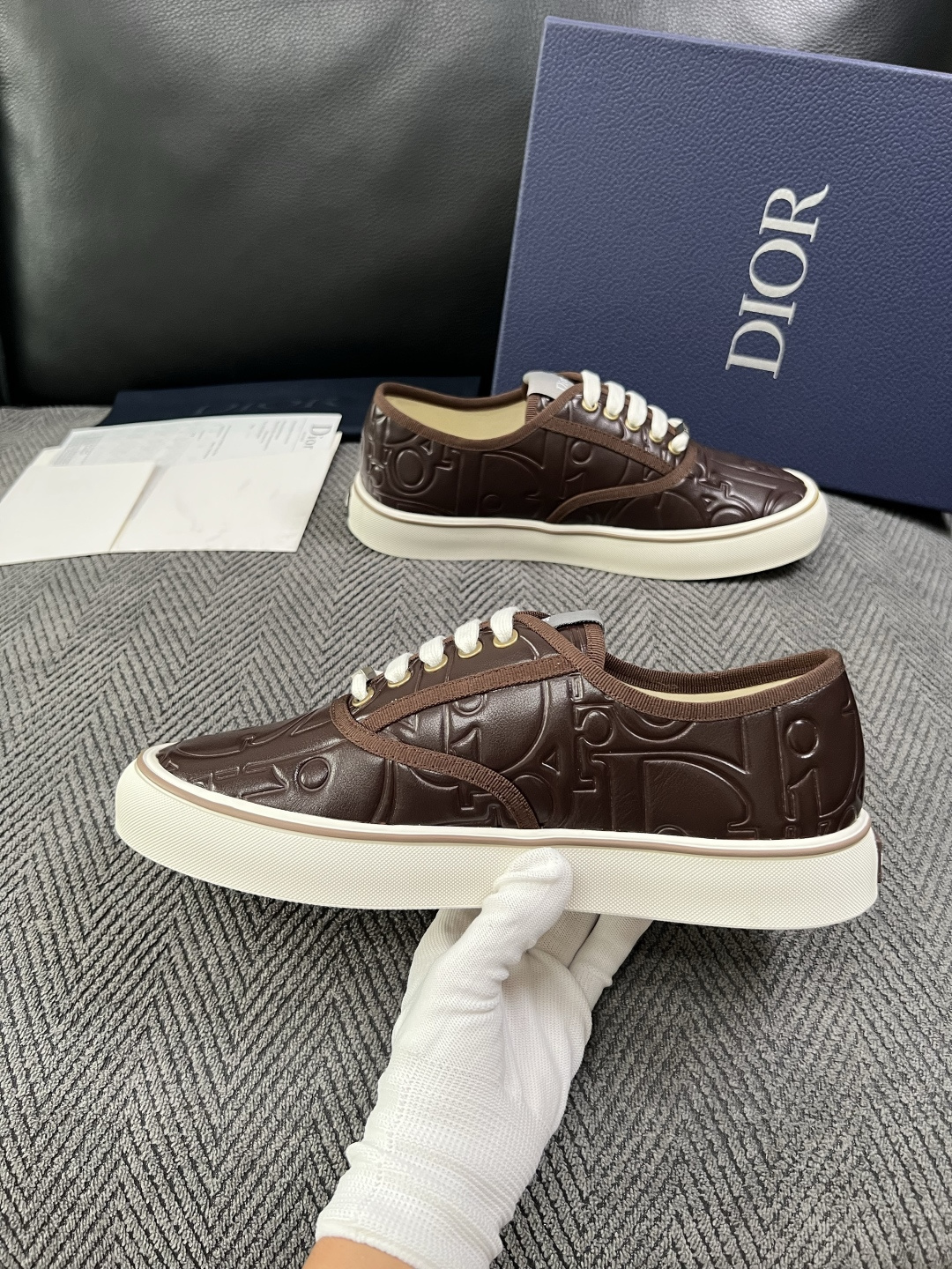 Dior 顶级工艺品 迪奥  专柜同步 原厂配置，意大利进口原版牛皮面料，透气舒适进口水染牛里垫，鞋底：原厂特供原版底超