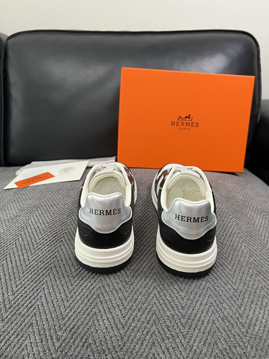 Hermes  高品质  顶级工艺品  爱马仕 专柜同步发售原厂配置，意大利进口原版牛皮面料，高品质拼接工艺，全进口水染