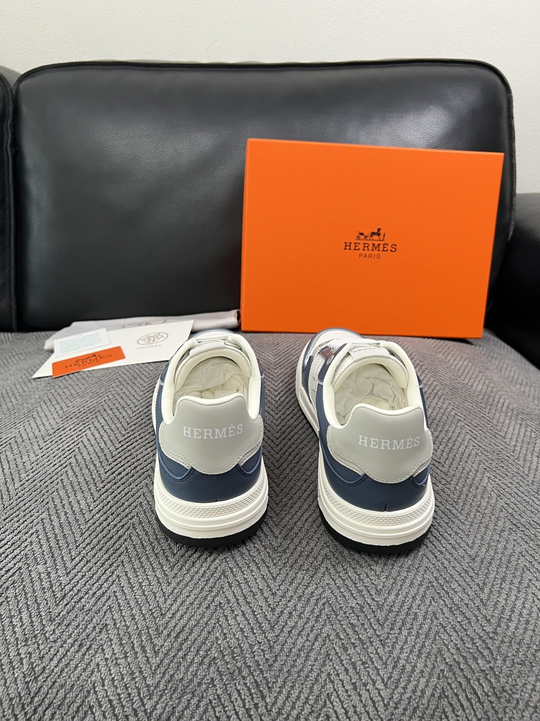 Hermes  高品质  顶级工艺品  爱马仕 专柜同步发售原厂配置，意大利进口原版牛皮面料，高品质拼接工艺，全进口水染
