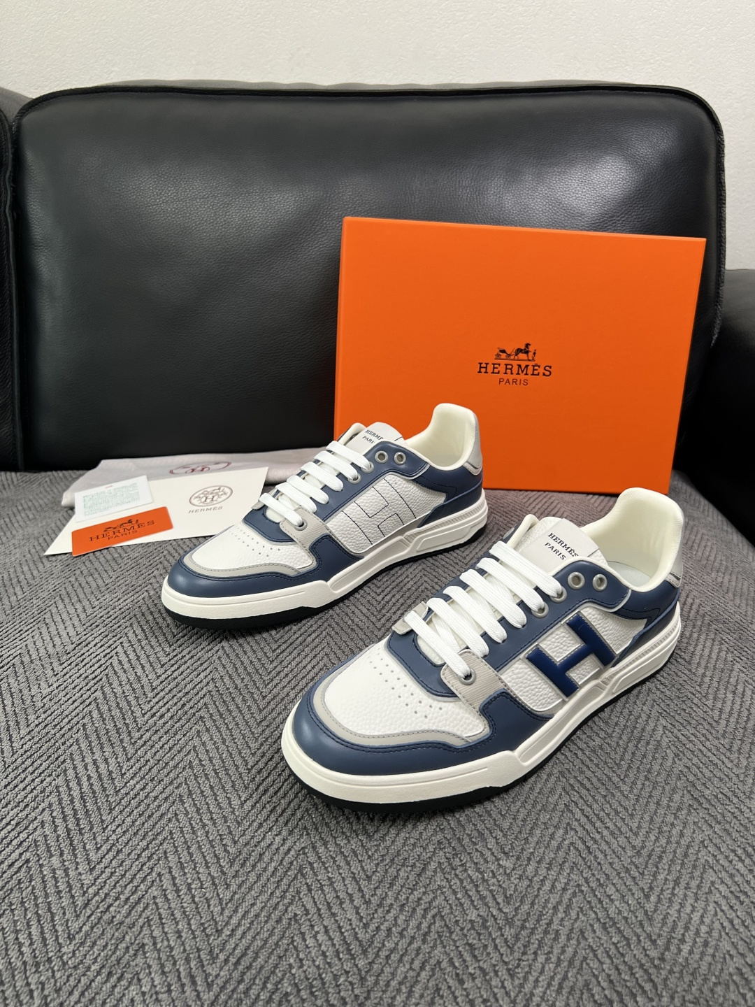 Hermes  高品质  顶级工艺品  爱马仕 专柜同步发售原厂配置，意大利进口原版牛皮面料，高品质拼接工艺，全进口水染