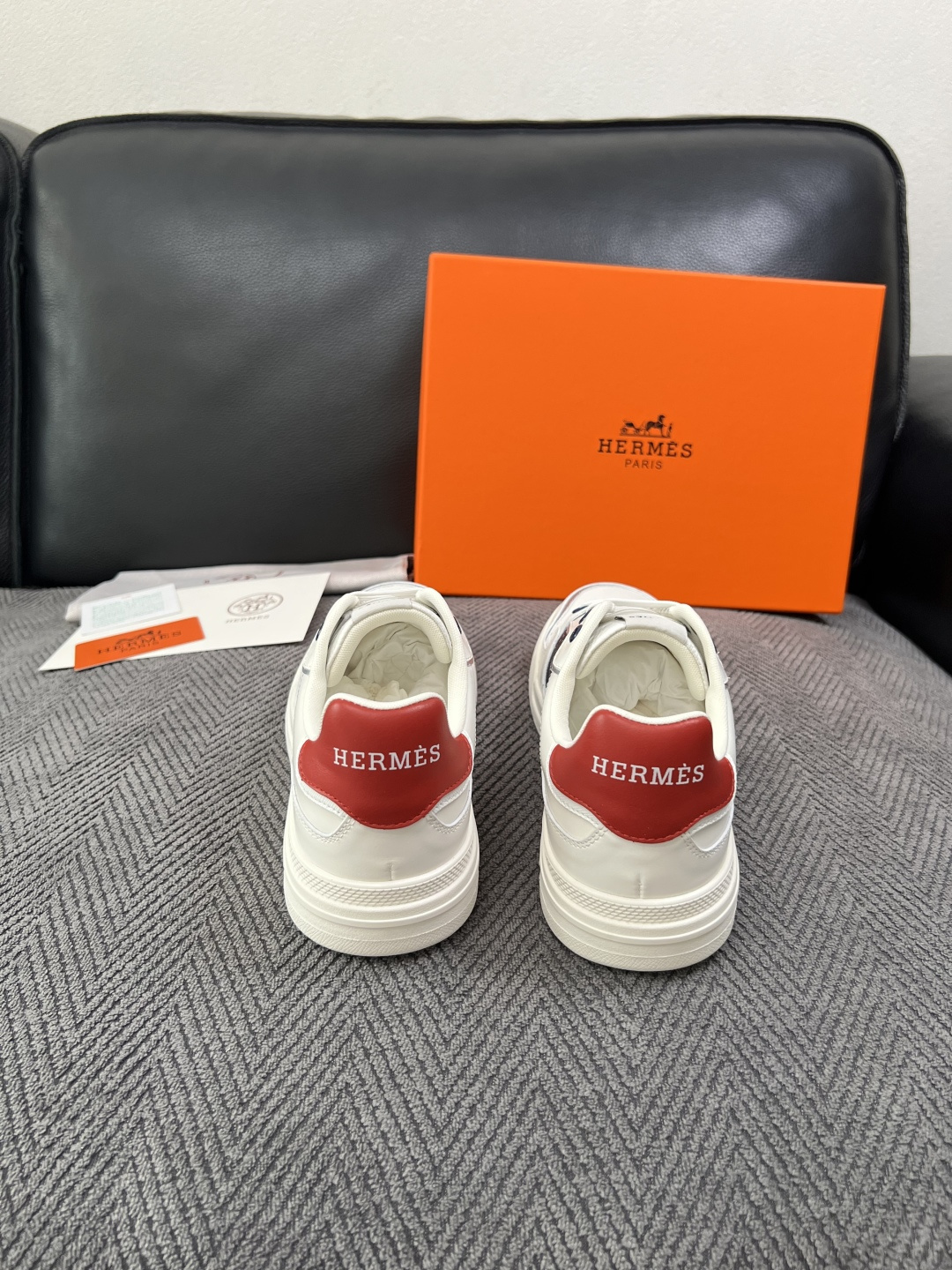 Hermes  高品质  顶级工艺品  爱马仕 专柜同步发售原厂配置，意大利进口原版牛皮面料，高品质拼接工艺，全进口水染