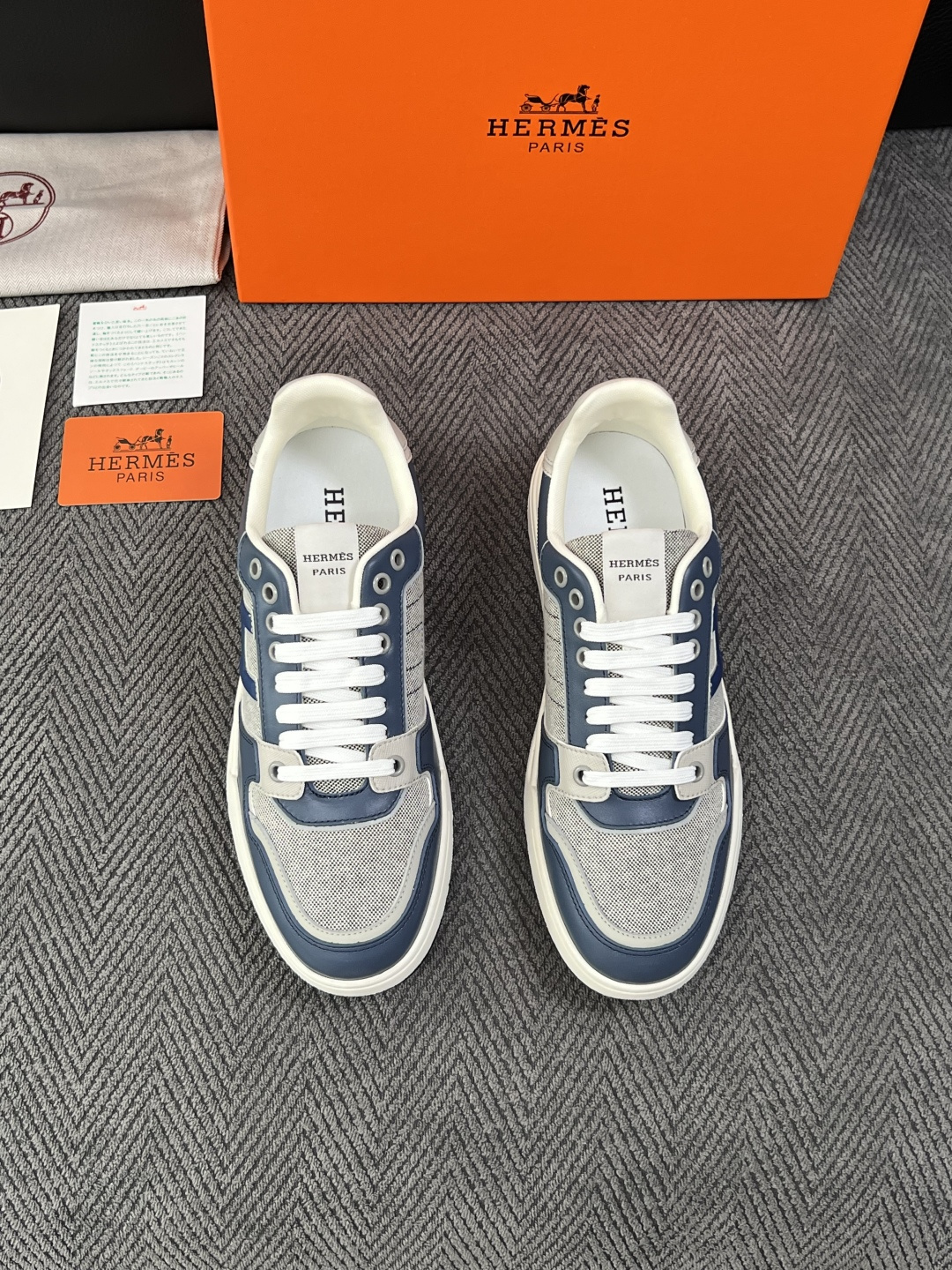 Hermes  高品质  顶级工艺品  爱马仕 专柜同步发售原厂配置，意大利进口原版牛皮面料，高品质拼接工艺，全进口水染