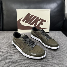 Lv联名nike 高品质 顶级工艺品 路易威登联名,专柜同步,鞋面意大利进口,高品质拼接缤纷色彩复杂工艺品,进口水 Lv联名nike 高品质 顶级工艺品 路易威登联名,专柜同步,鞋面意大利进口,高品质拼接缤纷色彩复杂工艺品,进口水