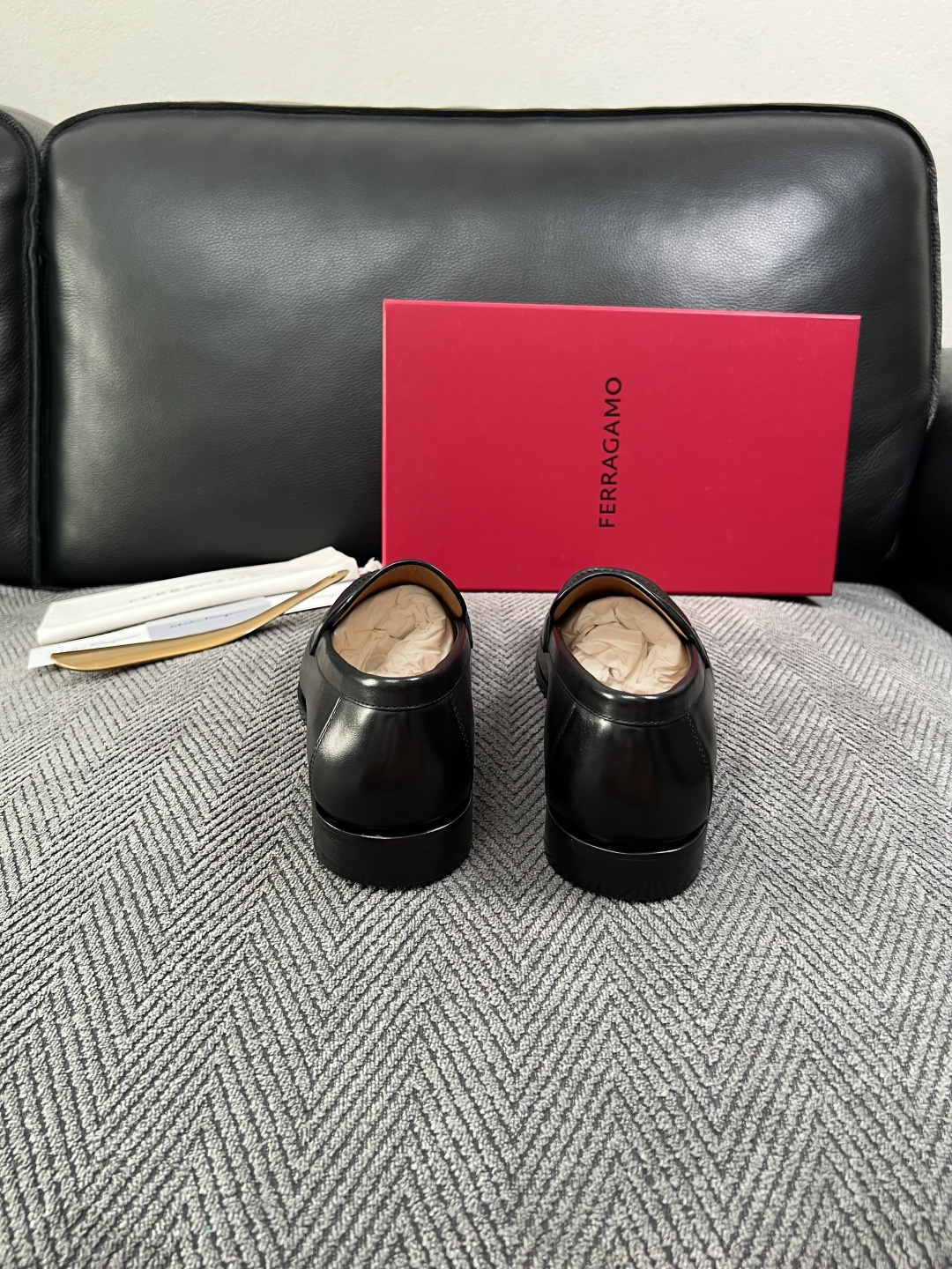Ferragamo  高品质  顶级工艺品  菲拉格慕   皮鞋 专柜同步发售原厂配置，意大利进口原版牛皮，进口水染牛里