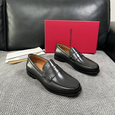 Ferragamo 高品质 顶级工艺品 菲拉格慕 皮鞋 专柜同步发售原厂配置,意大利进口原版牛皮,进口水染牛里 Ferragamo 高品质 顶级工艺品 菲拉格慕 皮鞋 专柜同步发售原厂配置,意大利进口原版牛皮,进口水染牛里