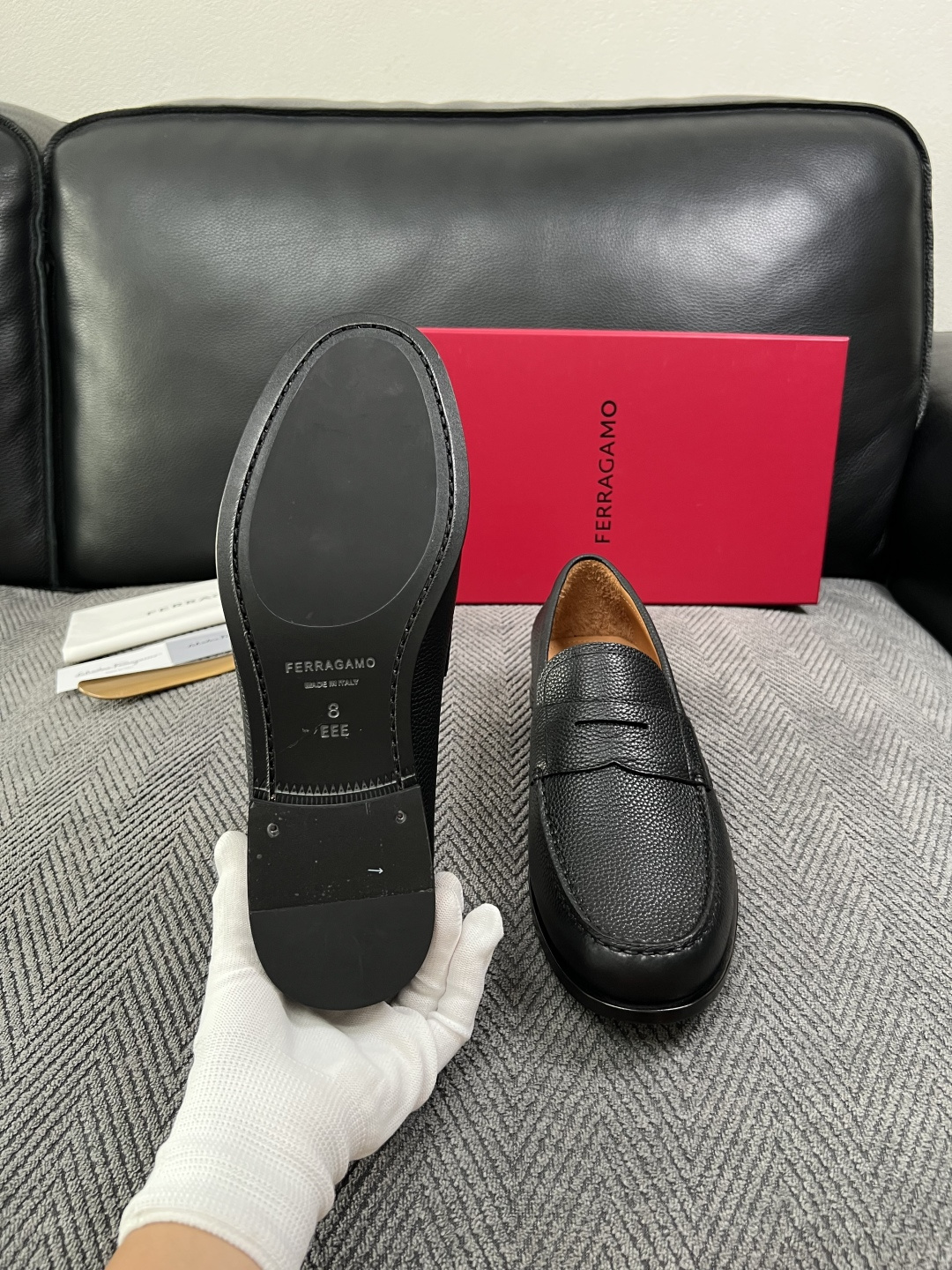 Ferragamo  高品质  顶级工艺品  菲拉格慕   皮鞋 专柜同步发售原厂配置，意大利进口原版牛皮，进口水染牛里