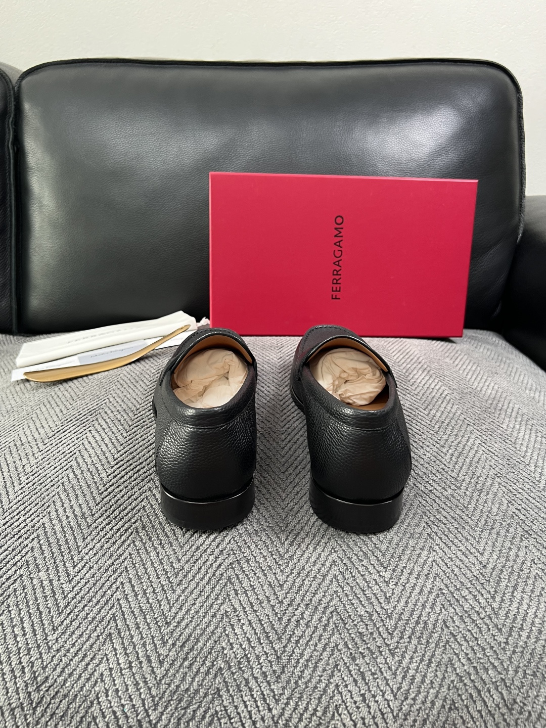 Ferragamo  高品质  顶级工艺品  菲拉格慕   皮鞋 专柜同步发售原厂配置，意大利进口原版牛皮，进口水染牛里