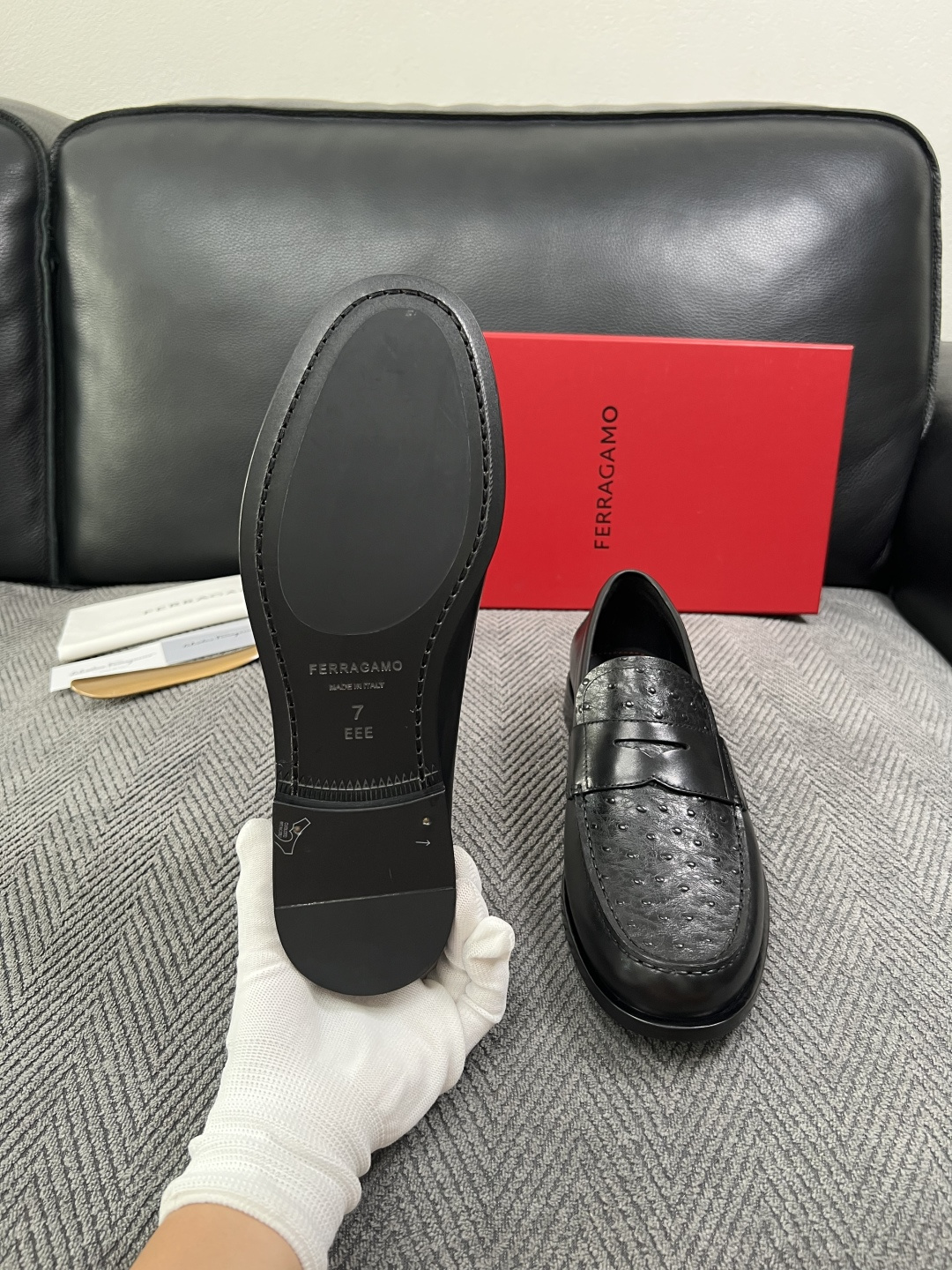 Ferragamo  高品质  顶级工艺品  菲拉格慕   皮鞋 专柜同步发售原厂配置，意大利进口原版牛皮，进口水染牛里