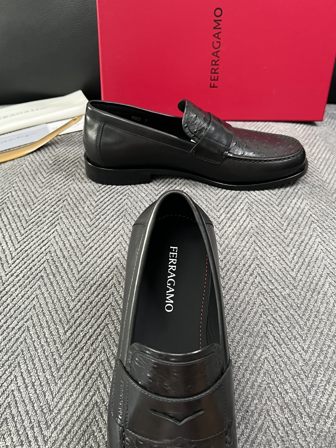 Ferragamo  高品质  顶级工艺品  菲拉格慕   皮鞋 专柜同步发售原厂配置，意大利进口原版牛皮，进口水染牛里