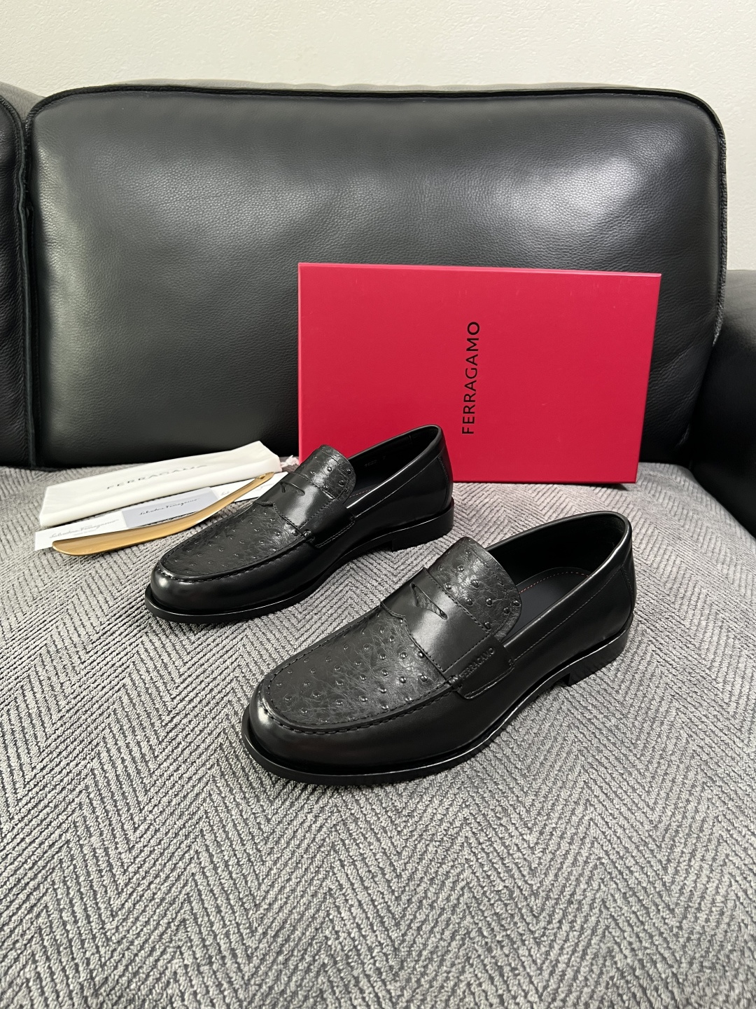Ferragamo  高品质  顶级工艺品  菲拉格慕   皮鞋 专柜同步发售原厂配置，意大利进口原版牛皮，进口水染牛里
