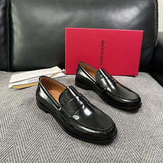 Ferragamo 高品质 顶级工艺品 菲拉格慕 皮鞋 专柜同步发售原厂配置,意大利进口原版牛皮,进口水染牛里 Ferragamo 高品质 顶级工艺品 菲拉格慕 皮鞋 专柜同步发售原厂配置,意大利进口原版牛皮,进口水染牛里