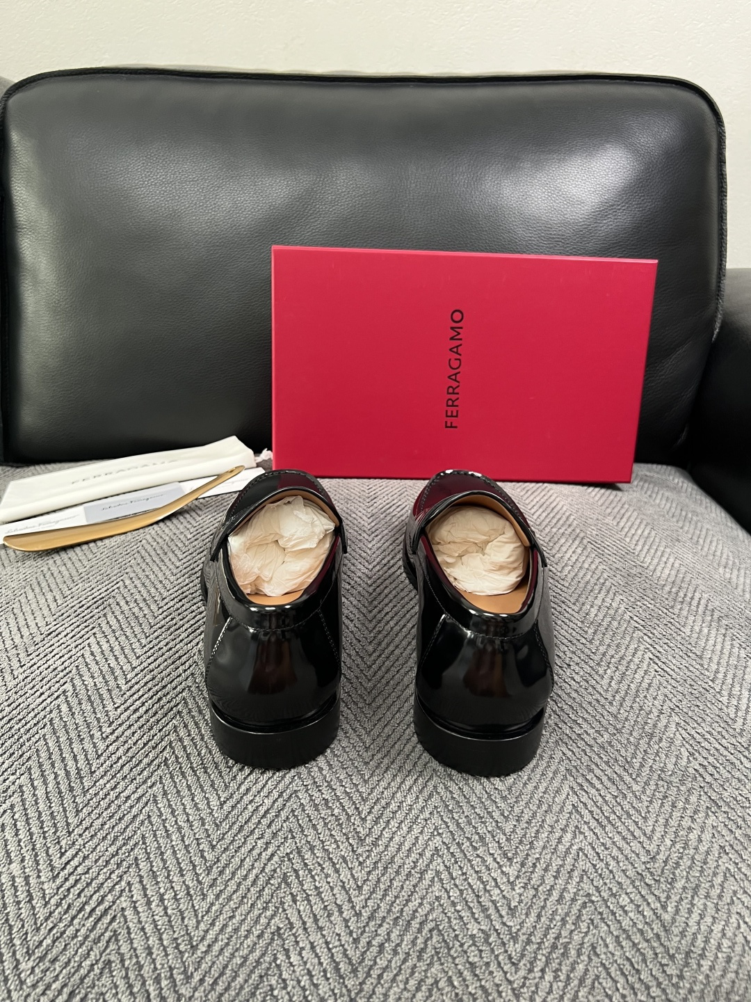 Ferragamo  高品质  顶级工艺品  菲拉格慕   皮鞋 专柜同步发售原厂配置，意大利进口原版牛皮，进口水染牛里