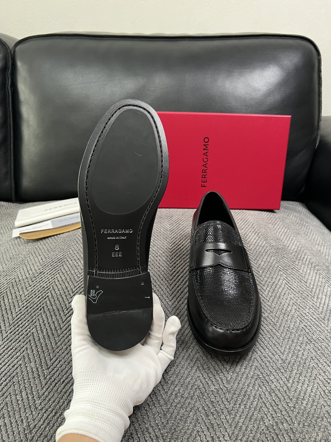Ferragamo  高品质  顶级工艺品  菲拉格慕   皮鞋 专柜同步发售原厂配置，意大利进口原版牛皮，进口水染牛里