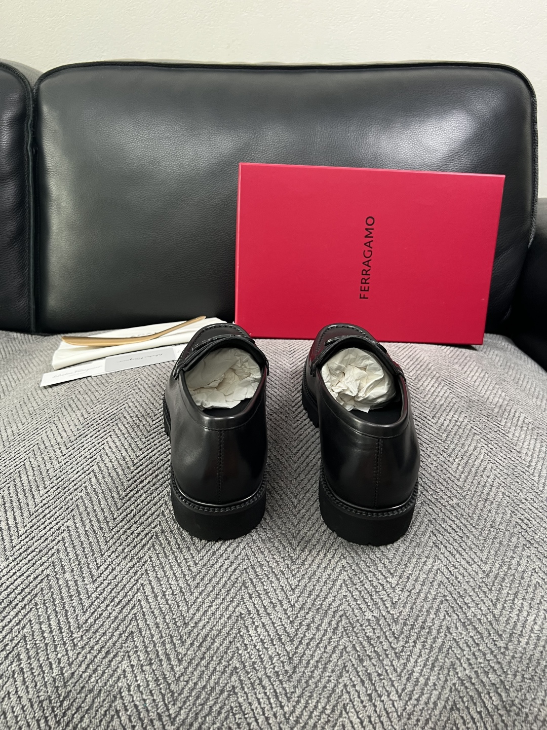 Ferragamo  高品质  顶级工艺品  菲拉格慕   皮鞋 专柜同步发售原厂配置，意大利进口原版牛皮，进口水染牛里