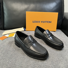 Lv 高品质 顶级工艺品 路易威登 皮鞋专柜同步原厂配置,鞋面意大利进口,进口水染牛皮内里,鞋底:原厂特供原版真 Lv 高品质 顶级工艺品 路易威登 皮鞋专柜同步原厂配置,鞋面意大利进口,进口水染牛皮内里,鞋底:原厂特供原版真