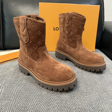 Lv 高品质 顶级工艺品 路易威登,高帮靴子专柜同步,鞋面意大利进口,高品质拼接缤纷色彩复杂工艺品,进口水染牛里 Lv 高品质 顶级工艺品 路易威登,高帮靴子专柜同步,鞋面意大利进口,高品质拼接缤纷色彩复杂工艺品,进口水染牛里