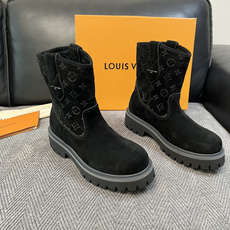 Lv 高品质 顶级工艺品 路易威登,高帮靴子专柜同步,鞋面意大利进口,高品质拼接缤纷色彩复杂工艺品,进口水染牛里 Lv 高品质 顶级工艺品 路易威登,高帮靴子专柜同步,鞋面意大利进口,高品质拼接缤纷色彩复杂工艺品,进口水染牛里