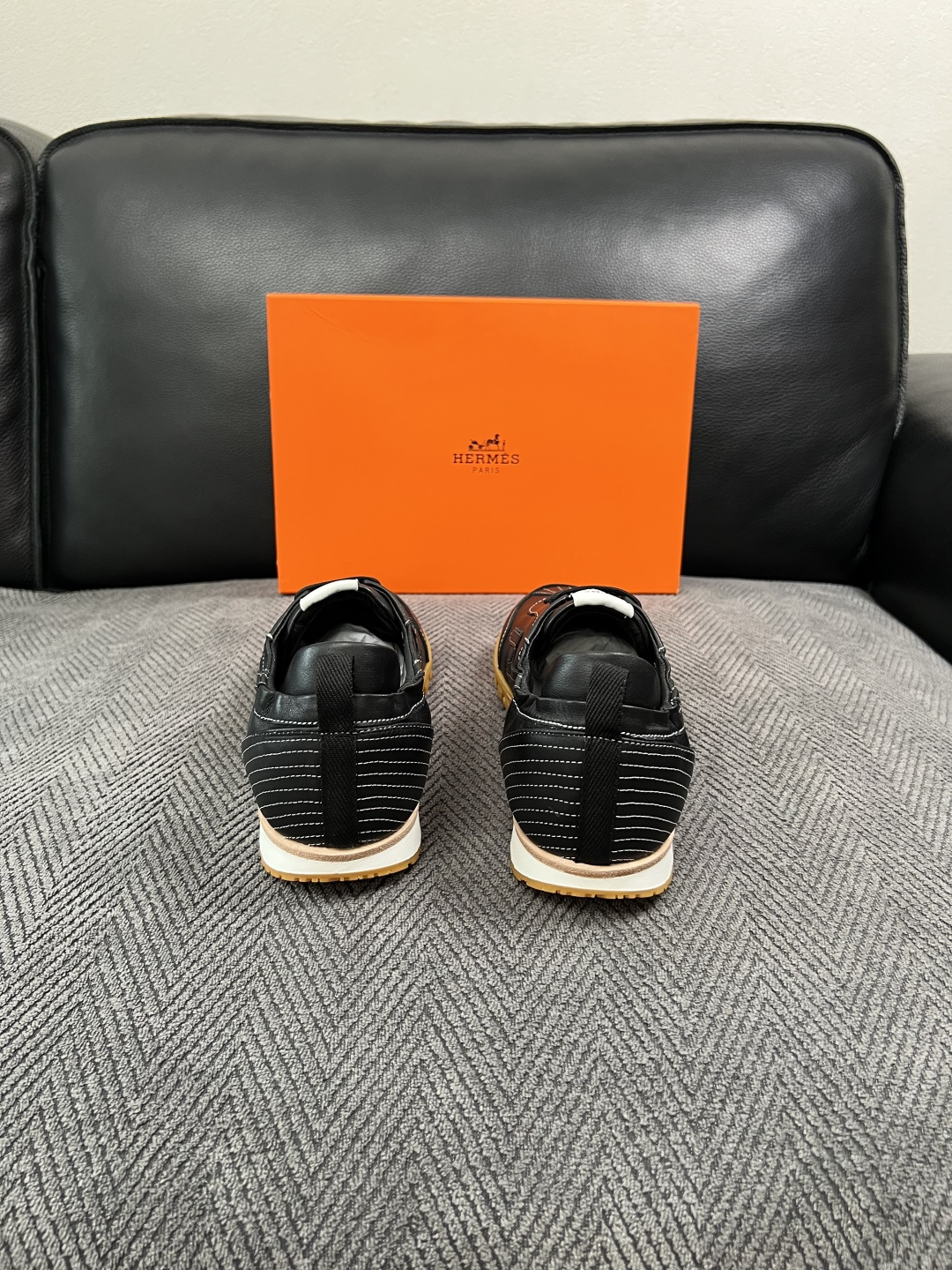 Hermes  高品质  顶级工艺品  爱马仕 专柜同步发售原厂配置，意大利进口原版牛皮面料，高品质拼接工艺，全进口水染
