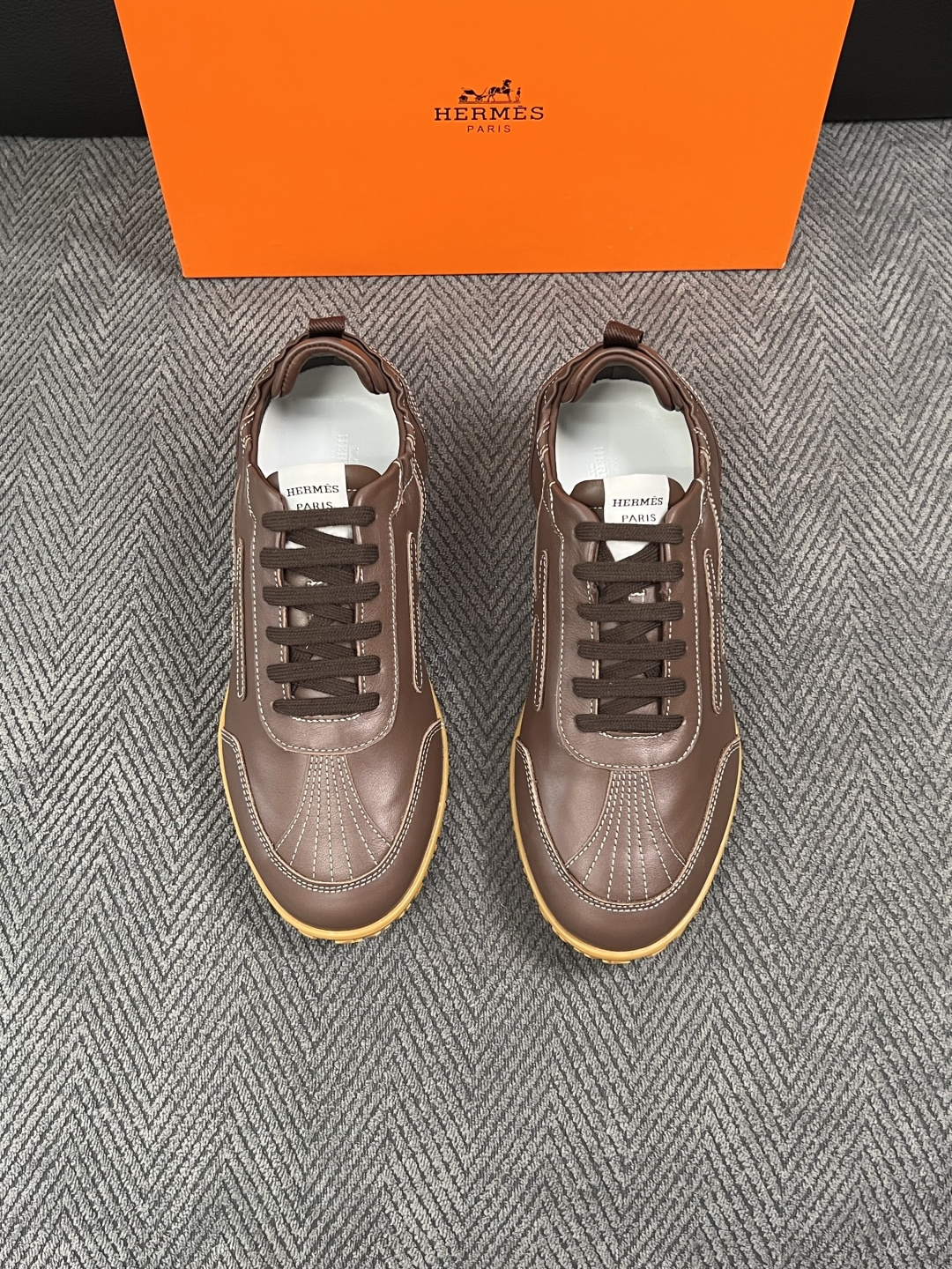Hermes  高品质  顶级工艺品  爱马仕 专柜同步发售原厂配置，意大利进口原版牛皮面料，高品质拼接工艺，全进口水染
