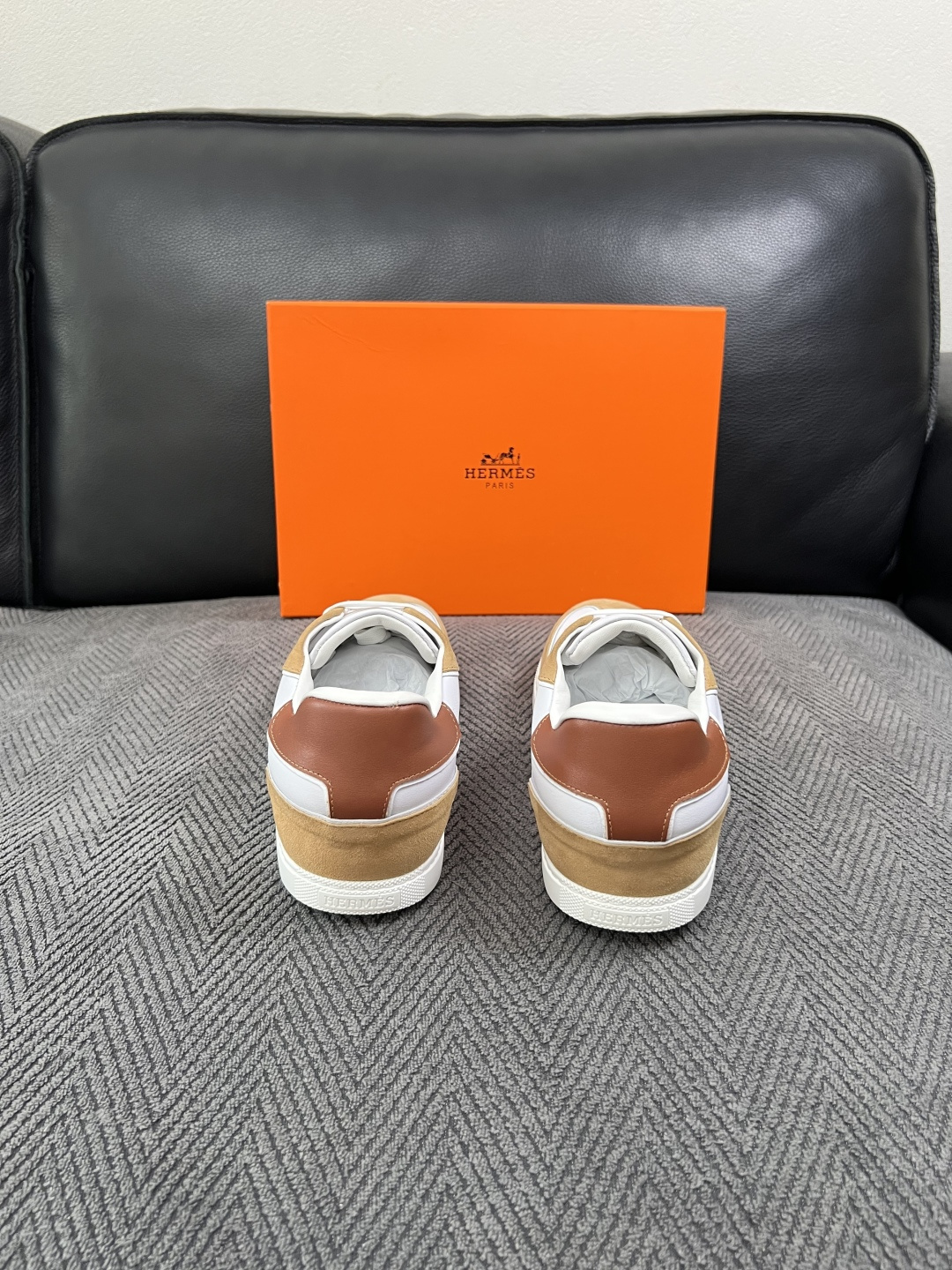 Hermes  高品质  顶级工艺品  爱马仕 专柜同步发售原厂配置，意大利进口原版牛皮面料，高品质拼接工艺，全进口水染