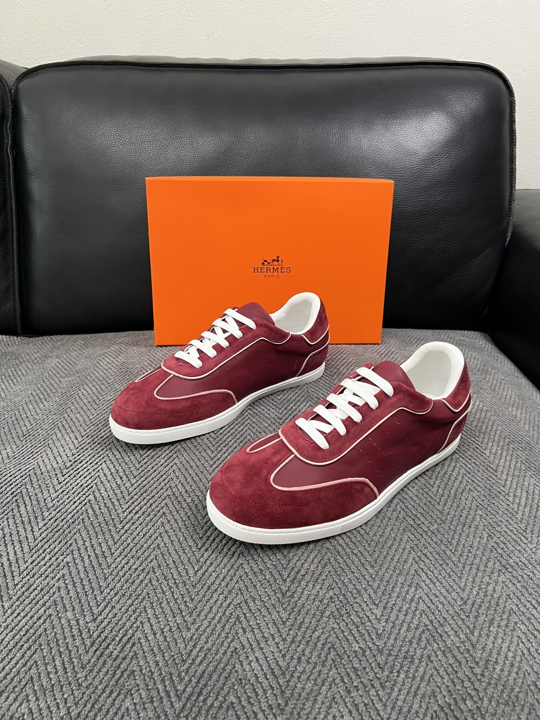 Hermes  高品质  顶级工艺品  爱马仕 专柜同步发售原厂配置，意大利进口原版牛皮面料，高品质拼接工艺，全进口水染