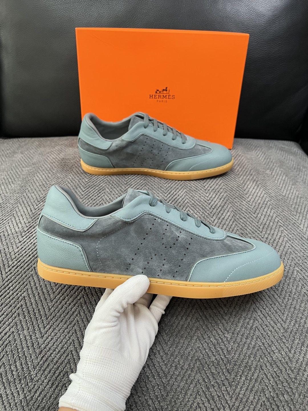 Hermes  高品质  顶级工艺品  爱马仕 专柜同步发售原厂配置，意大利进口原版牛皮面料，高品质拼接工艺，全进口水染
