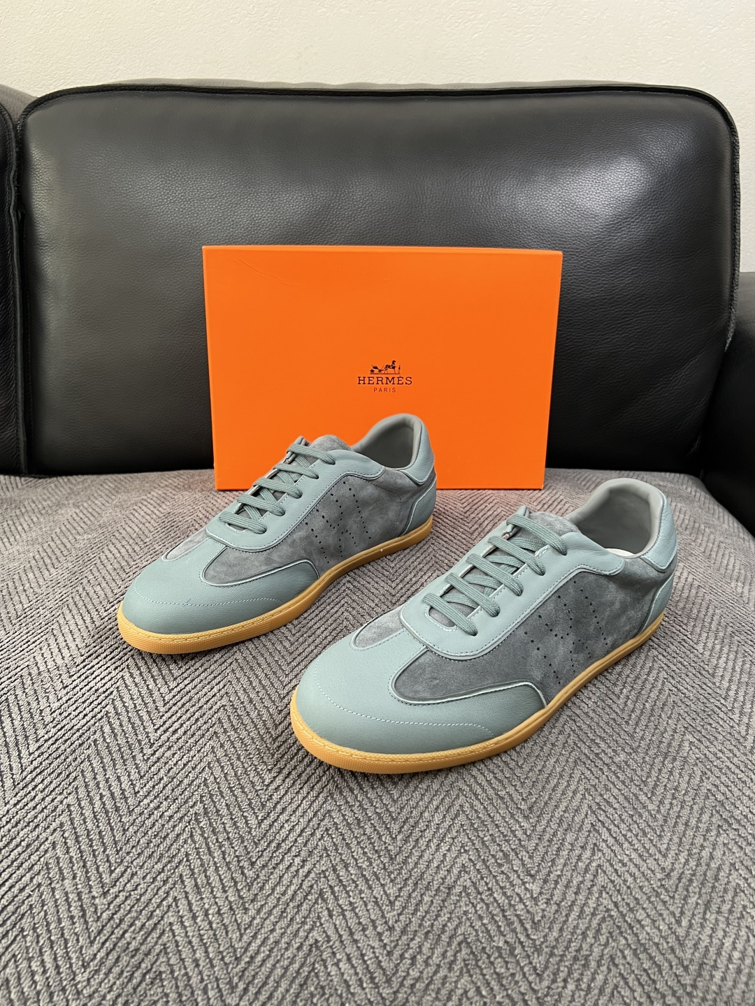 Hermes  高品质  顶级工艺品  爱马仕 专柜同步发售原厂配置，意大利进口原版牛皮面料，高品质拼接工艺，全进口水染
