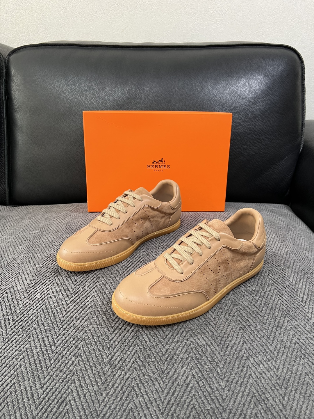 Hermes  高品质  顶级工艺品  爱马仕 专柜同步发售原厂配置，意大利进口原版牛皮面料，高品质拼接工艺，全进口水染