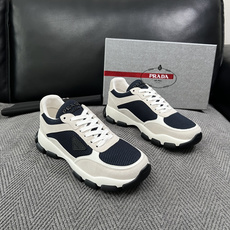 PRADA 高品质 顶级工艺品 普拉达 专柜同步 原厂配置,意大利进口原版牛皮面料,透气舒适进口水染牛里垫,鞋底:原 PRADA 高品质 顶级工艺品 普拉达 专柜同步 原厂配置,意大利进口原版牛皮面料,透气舒适进口水染牛里垫,鞋底:原