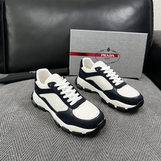 PRADA 高品质 顶级工艺品 普拉达 专柜同步 原厂配置,意大利进口原版牛皮面料,透气舒适进口水染牛里垫,鞋底:原 PRADA 高品质 顶级工艺品 普拉达 专柜同步 原厂配置,意大利进口原版牛皮面料,透气舒适进口水染牛里垫,鞋底:原