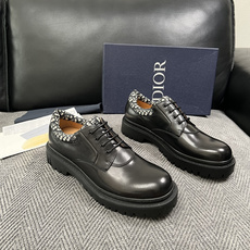 Dior 高品质 顶级工艺品 迪奥 专柜同步 原厂配置,意大利进口原版牛皮面料,透气舒适进口水染牛里垫,鞋底:原厂特 Dior 高品质 顶级工艺品 迪奥 专柜同步 原厂配置,意大利进口原版牛皮面料,透气舒适进口水染牛里垫,鞋底:原厂特