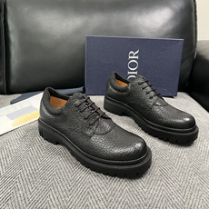 Dior 高品质 顶级工艺品 迪奥 专柜同步 原厂配置,意大利进口原版牛皮面料,透气舒适进口水染牛里垫,鞋底:原厂特 Dior 高品质 顶级工艺品 迪奥 专柜同步 原厂配置,意大利进口原版牛皮面料,透气舒适进口水染牛里垫,鞋底:原厂特