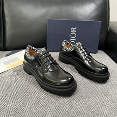 Dior 高品质 顶级工艺品 迪奥 专柜同步 原厂配置,意大利进口原版牛皮面料,透气舒适进口水染牛里垫,鞋底:原厂特 Dior 高品质 顶级工艺品 迪奥 专柜同步 原厂配置,意大利进口原版牛皮面料,透气舒适进口水染牛里垫,鞋底:原厂特