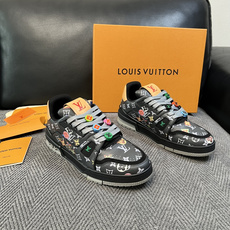 Lv 高品质 顶级工艺品 路易威登,运动板鞋专柜同步,鞋面意大利进口,高品质拼接缤纷色彩复杂工艺品,进口网布里垫柔 Lv 高品质 顶级工艺品 路易威登,运动板鞋专柜同步,鞋面意大利进口,高品质拼接缤纷色彩复杂工艺品,进口网布里垫柔