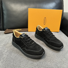 Tods 高品质 顶级工艺品 托德斯 专柜新款原厂配置,意大利进口牛皮拼布面料,进口牛里垫,透气舒适,鞋底:原厂 Tods 高品质 顶级工艺品 托德斯 专柜新款原厂配置,意大利进口牛皮拼布面料,进口牛里垫,透气舒适,鞋底:原厂