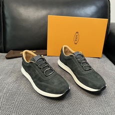 Tods 高品质 顶级工艺品 托德斯 专柜新款原厂配置,意大利进口牛皮拼布面料,进口牛里垫,透气舒适,鞋底:原厂 Tods 高品质 顶级工艺品 托德斯 专柜新款原厂配置,意大利进口牛皮拼布面料,进口牛里垫,透气舒适,鞋底:原厂