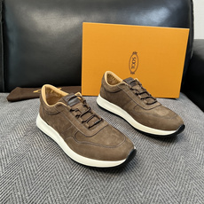 Tods 高品质 顶级工艺品 托德斯 专柜新款原厂配置,意大利进口牛皮拼布面料,进口牛里垫,透气舒适,鞋底:原厂 Tods 高品质 顶级工艺品 托德斯 专柜新款原厂配置,意大利进口牛皮拼布面料,进口牛里垫,透气舒适,鞋底:原厂