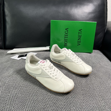 BOTTEGA VENETA 顶级代购 葆蝶家 专柜同步,鞋面意大利进口编织牛皮面料,透气牛皮内里舒适,鞋底:原厂 BOTTEGA VENETA 顶级代购 葆蝶家 专柜同步,鞋面意大利进口编织牛皮面料,透气牛皮内里舒适,鞋底:原厂