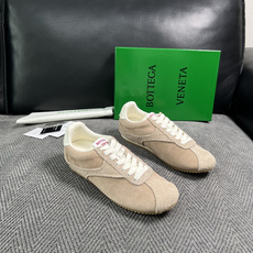 BOTTEGA VENETA 顶级代购 葆蝶家 专柜同步,鞋面意大利进口编织牛皮面料,透气牛皮内里舒适,鞋底:原厂 BOTTEGA VENETA 顶级代购 葆蝶家 专柜同步,鞋面意大利进口编织牛皮面料,透气牛皮内里舒适,鞋底:原厂