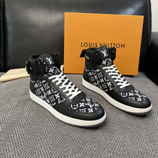 Lv 高品质 顶级工艺品 路易威登,靴子专柜同步,鞋面意大利进口,高品质拼接缤纷色彩复杂工艺品,进口水染牛皮垫网 Lv 高品质 顶级工艺品 路易威登,靴子专柜同步,鞋面意大利进口,高品质拼接缤纷色彩复杂工艺品,进口水染牛皮垫网