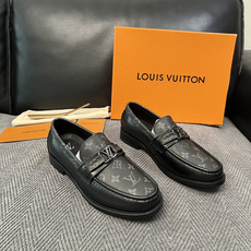 Lv 高品质 顶级工艺品 路易威登 皮鞋专柜同步原厂配置,鞋面意大利进口,进口水染牛皮内里,鞋底:原厂特供原版真 Lv 高品质 顶级工艺品 路易威登 皮鞋专柜同步原厂配置,鞋面意大利进口,进口水染牛皮内里,鞋底:原厂特供原版真