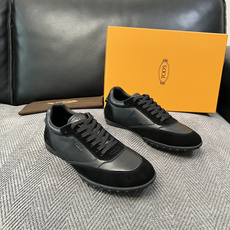 Tods 高品质 顶级工艺品 托德斯 专柜新款原厂配置,意大利进口牛皮拼布面料,进口牛里垫,透气舒适,鞋底:原厂 Tods 高品质 顶级工艺品 托德斯 专柜新款原厂配置,意大利进口牛皮拼布面料,进口牛里垫,透气舒适,鞋底:原厂
