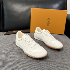 Tods 高品质 顶级工艺品 托德斯 专柜新款原厂配置,意大利进口牛皮拼布面料,进口牛里垫,透气舒适,鞋底:原厂 Tods 高品质 顶级工艺品 托德斯 专柜新款原厂配置,意大利进口牛皮拼布面料,进口牛里垫,透气舒适,鞋底:原厂