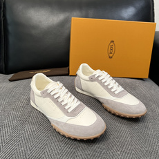 Tods 高品质 顶级工艺品 托德斯 专柜新款原厂配置,意大利进口牛皮拼布面料,进口牛里垫,透气舒适,鞋底:原厂 Tods 高品质 顶级工艺品 托德斯 专柜新款原厂配置,意大利进口牛皮拼布面料,进口牛里垫,透气舒适,鞋底:原厂