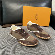 Tods 高品质 顶级工艺品 托德斯 专柜新款原厂配置,意大利进口牛皮拼布面料,进口牛里垫,透气舒适,鞋底:原厂 Tods 高品质 顶级工艺品 托德斯 专柜新款原厂配置,意大利进口牛皮拼布面料,进口牛里垫,透气舒适,鞋底:原厂