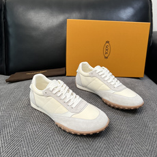 Tods 高品质 顶级工艺品 托德斯 专柜新款原厂配置,意大利进口牛皮拼布面料,进口牛里垫,透气舒适,鞋底:原厂 Tods 高品质 顶级工艺品 托德斯 专柜新款原厂配置,意大利进口牛皮拼布面料,进口牛里垫,透气舒适,鞋底:原厂